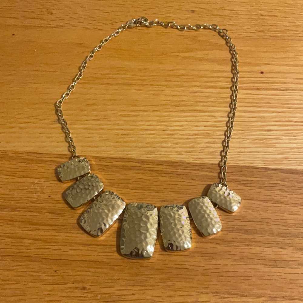 Women’s chunky necklace